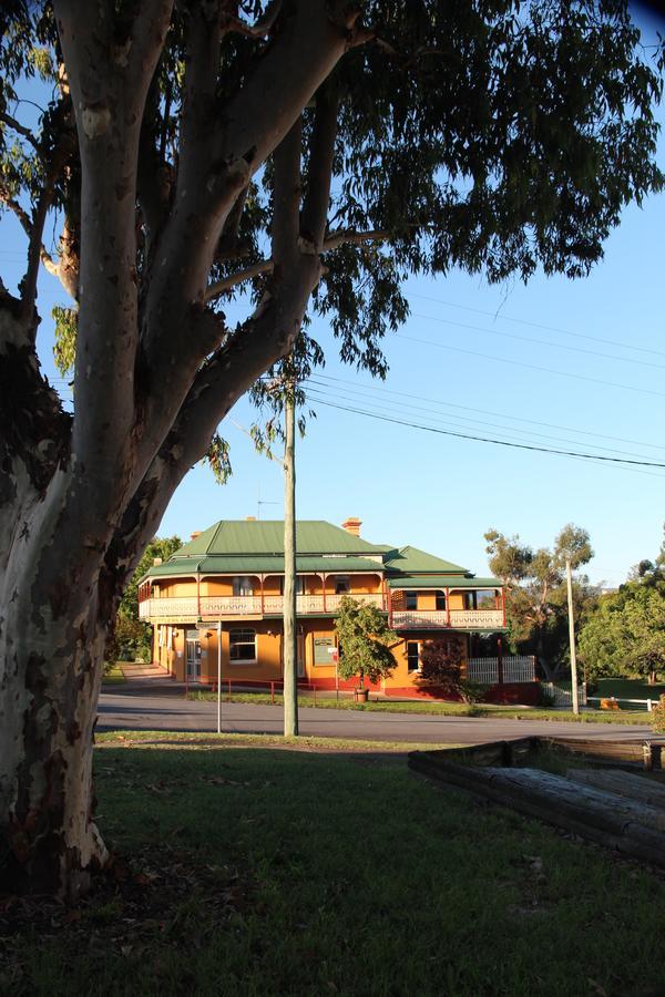 Settlers Arms Hotel Dungog Ngoại thất bức ảnh